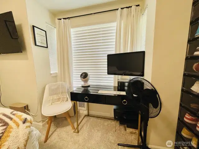 Desk notch