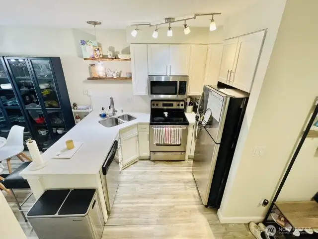 Another view of kitchen