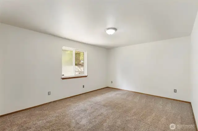 Guest bedroom 2