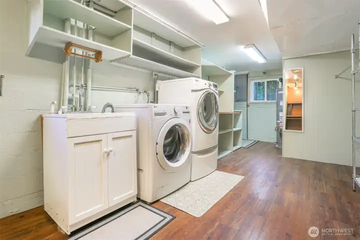 Large laundry room with exterior access