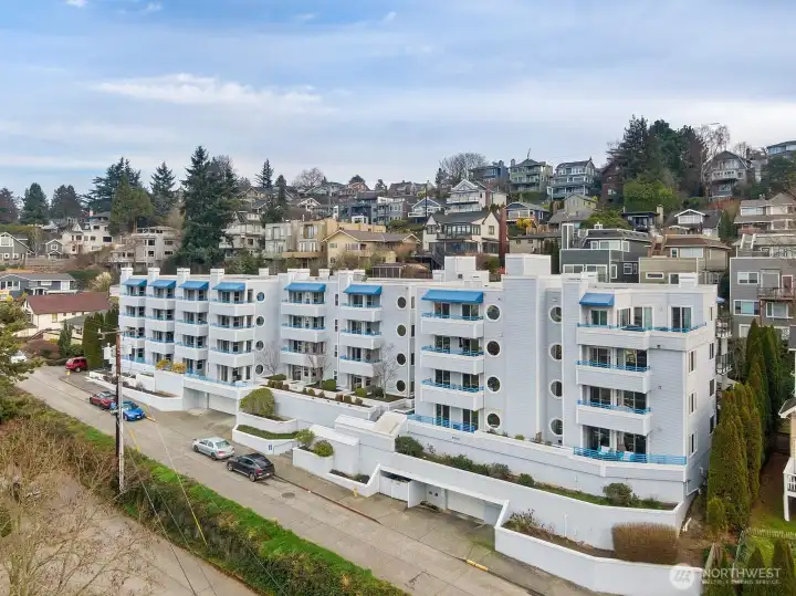 Great West Queen Anne Location!