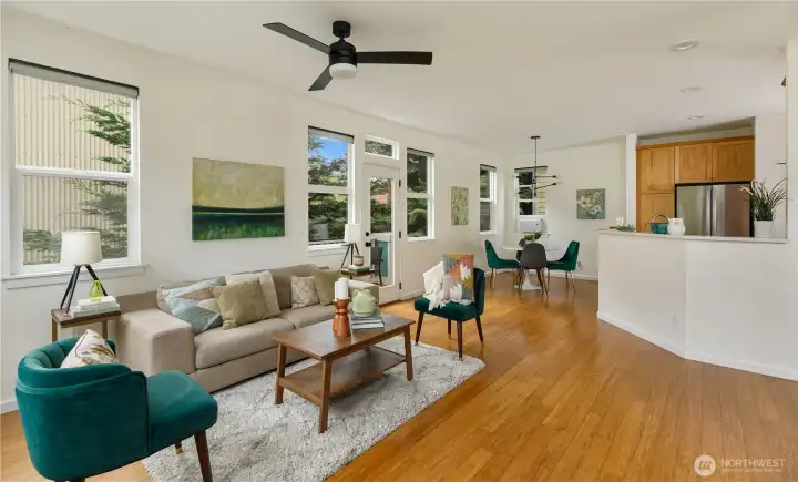 Open floor living, dining and kitchen. Great for entertaining!