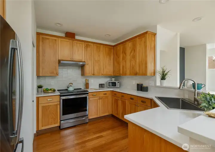 Updated kitchen with new quartz countertops
