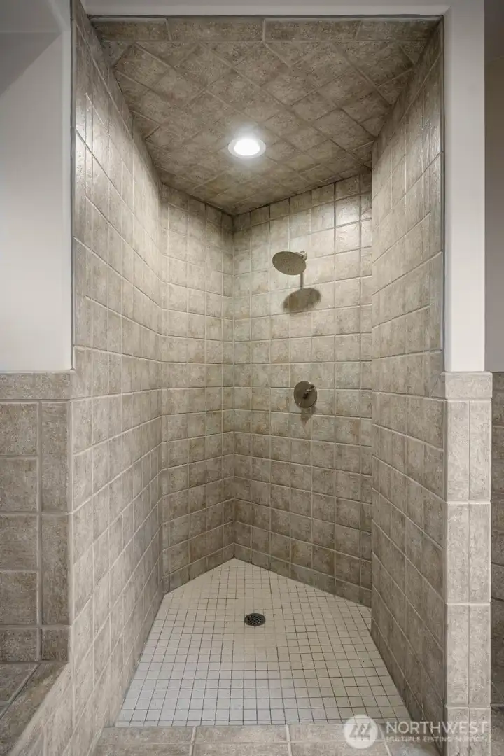 Convenient shower in the pool house to rinse off.