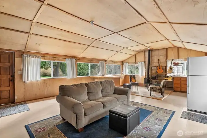 Water, electricity and septic are connected to Building B