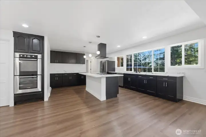 Kitchen with eating bar