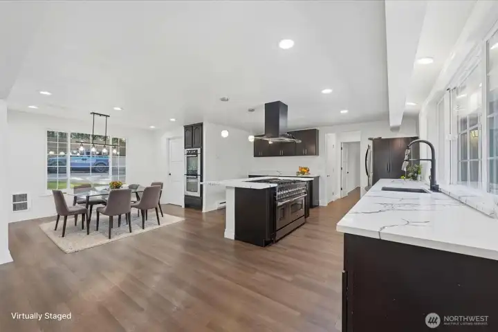 virtually stagged dining room
