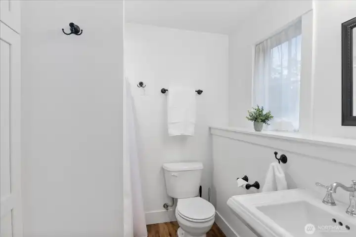 ADU full bathroom. ADU full bathroom.