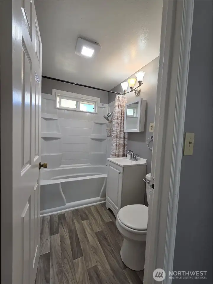 Upstairs unit bathroom