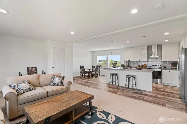 Images shown are of a model home and are provided for reference only. Actual home may vary. For illustrative purposes only.