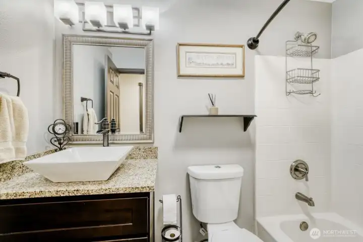 Main bathroom all newer, everything! Beautifully done.