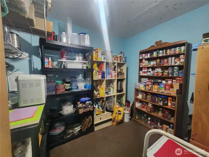 Pantry/Extra Bedroom