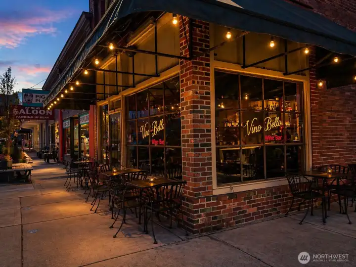 Vino Bella's wine bar 5 minutes away