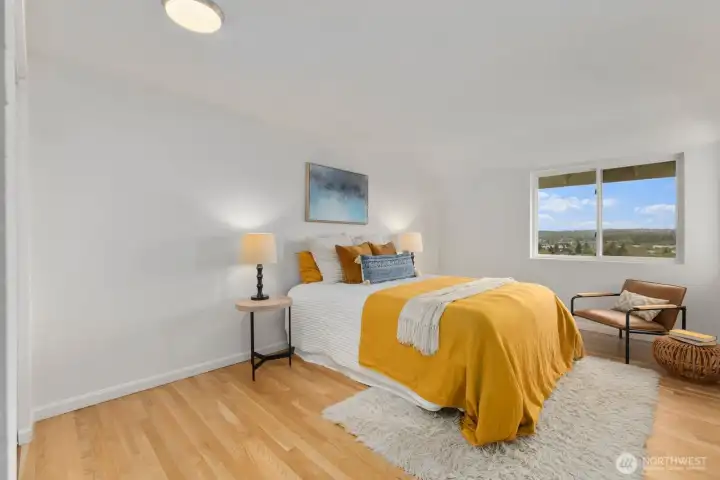 2nd bedroom upstairs - huge amount of space!