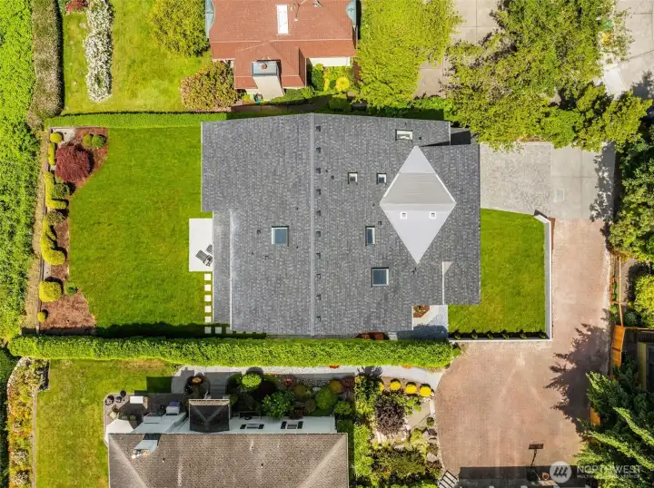 In city but still a private feel. Tucked quietly away in West Seattle and also so conviently located. It is the best of everything for a lock and leave lifestyle.