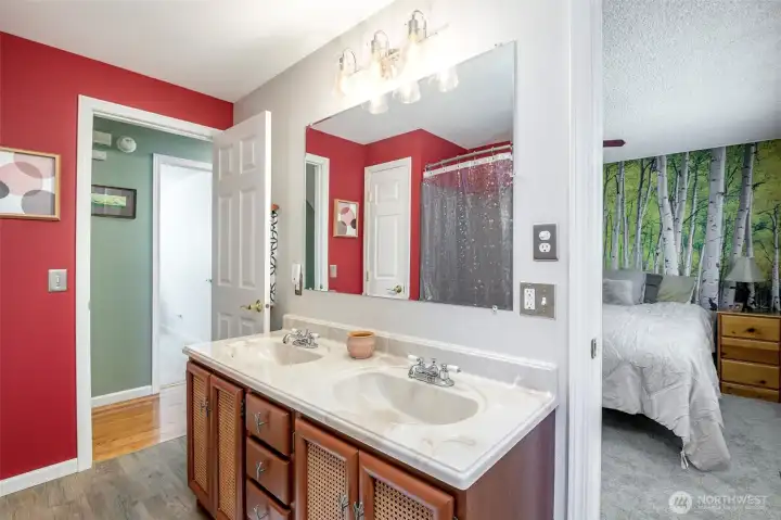Love a linen closet inside of a full bathroom.