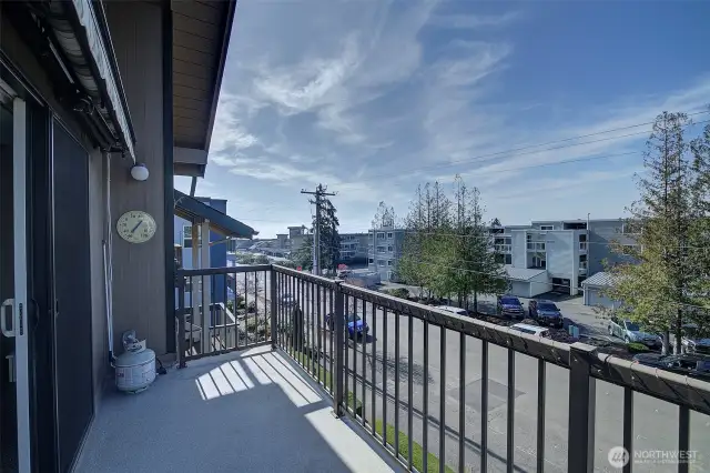 Deck views are awesome from this top floor spot