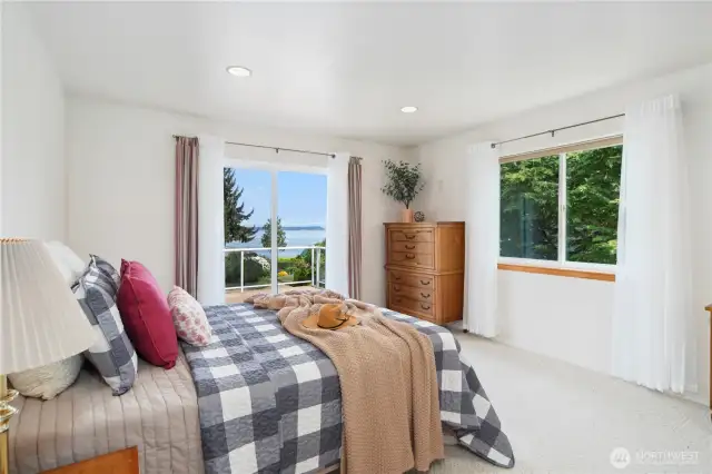 The Primary en-suite with deck access, and, of course, the views!