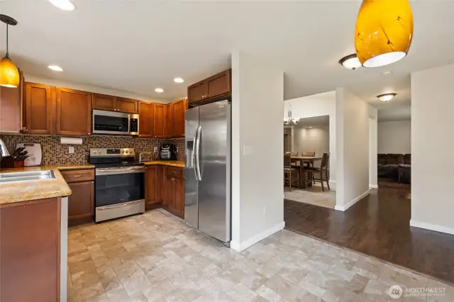 Eat in Kitchen adjacent to Formal Dining Room