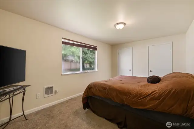 Bedroom #1 with new carpet