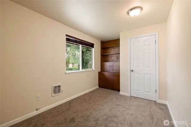 Bedroom #3 with new carpet