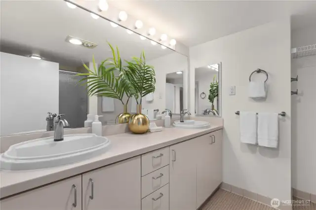 Master Bathroom 01