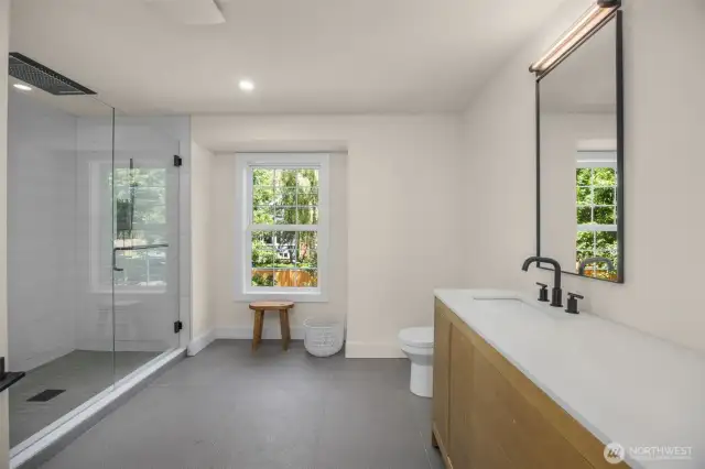 Luxe in all ways: size, design and features
