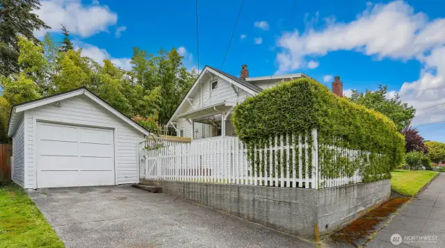 Detached one car garage.