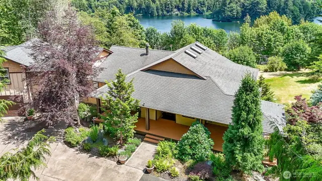 Stunning view home above Lake McMurray