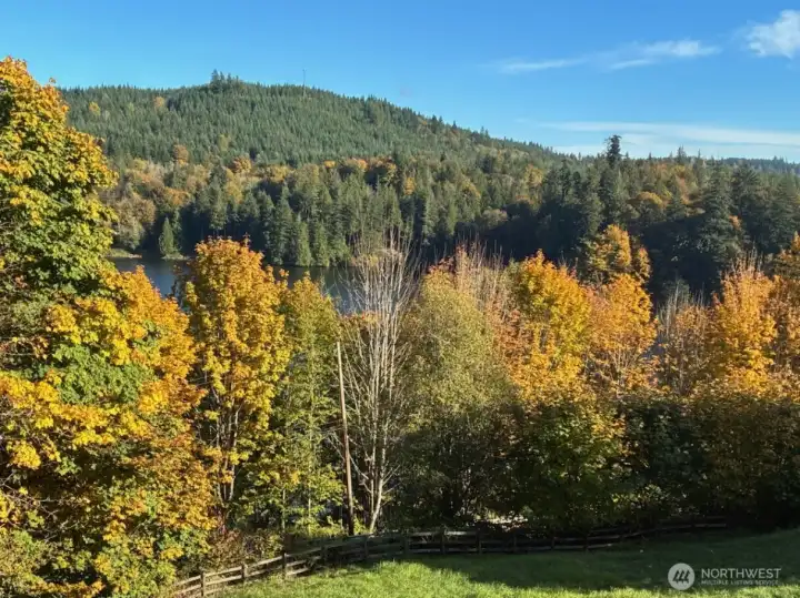 Private, community waterfront property on Lake McMurray.