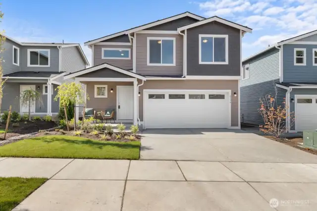 Photographs are for illustrative purposes only. Features, finishes, interior/exterior colors, landscaping and floorplan shown may vary from actual homes built.