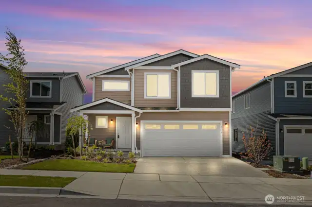Photographs are for illustrative purposes only. Features, finishes, interior/exterior colors, landscaping and floorplan shown may vary from actual homes built.