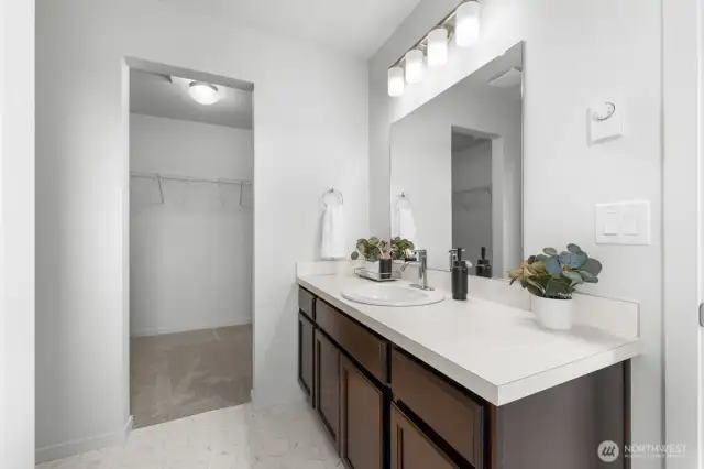 Photographs are for illustrative purposes only. Features, finishes, interior/exterior colors, landscaping and floorplan shown may vary from actual homes built.
