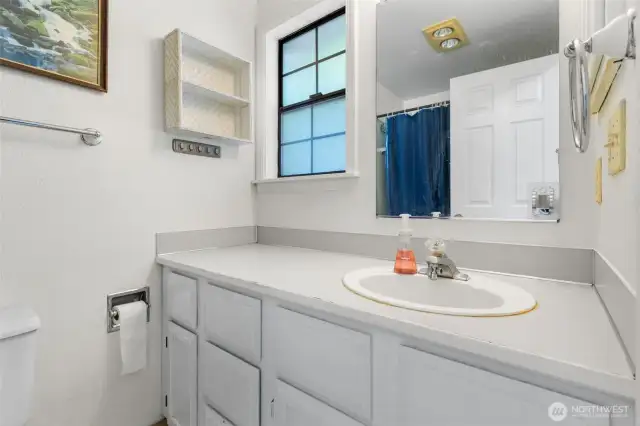 Master En-Suite full tub