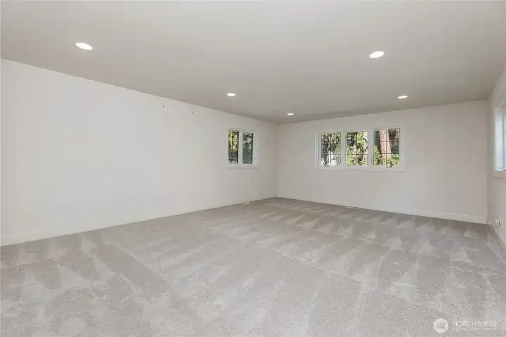 2nd large guest bedroom with walk in closet