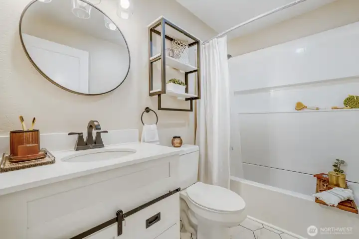 Fully updated bathroom