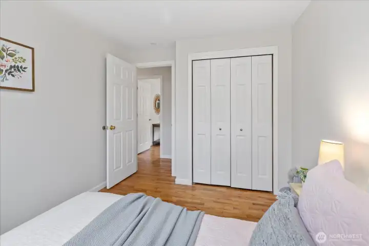 Different angle of 2nd bedroom