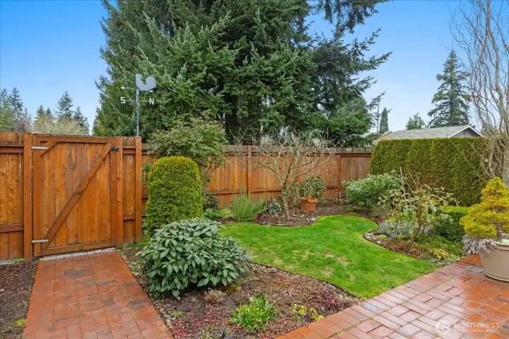 Fenced side yard