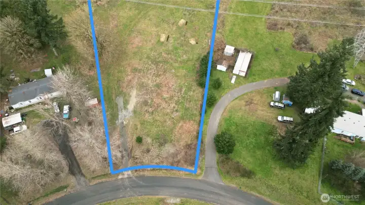 Homesite is cleared and ready! Lot lines are approximate.