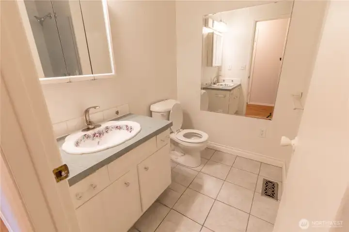 3/4 bath with new shower