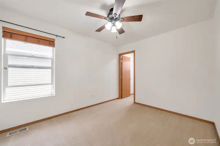 Bd 2 with walk-in closet