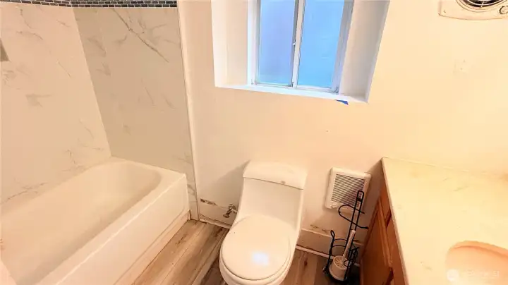 Unit B-Bathroom