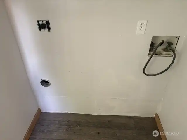 Washer and drier hookup. Washer and drier hookup.