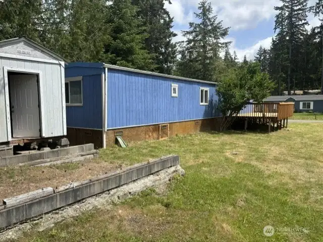 Shed and back view. Shed and back view.