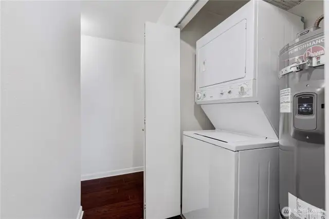 In-unit washer dryer & new water heater