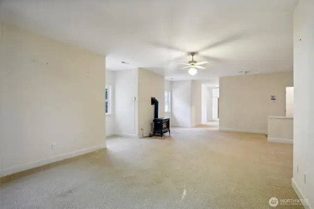 Bonus room/2nd living room