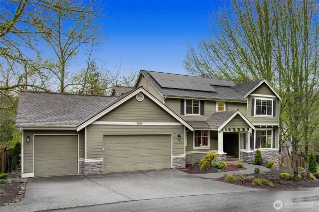 Welcome to this 4 bd / 2.5 bd craftsman in desirable Quail Creek neighborhood.