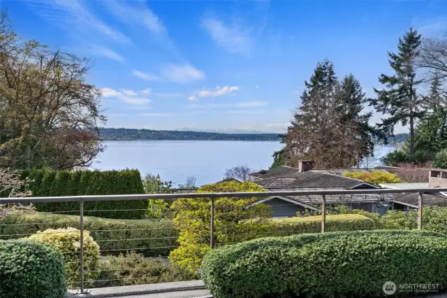 Stunning, unobstructed westerly deck views fill the home with natural light, creating a bright and uplifting atmosphere all day long.