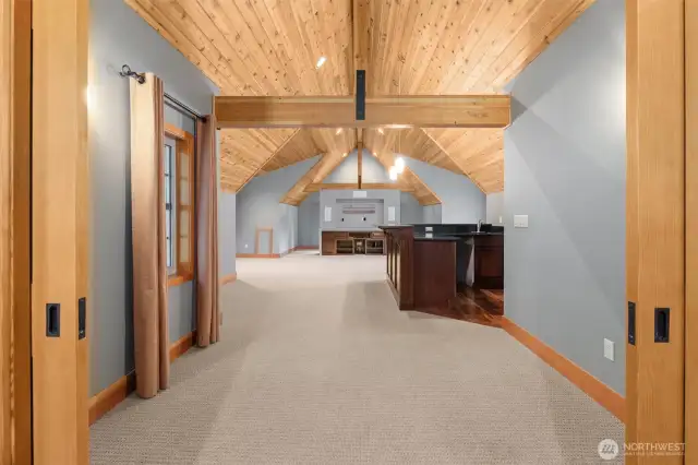 Huge bonus room on the 2nd floor with vaulted ceilings and wet bar perfect for entertaining.