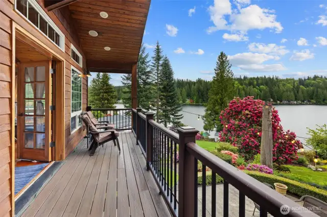 Private balcony right off your primary suite!